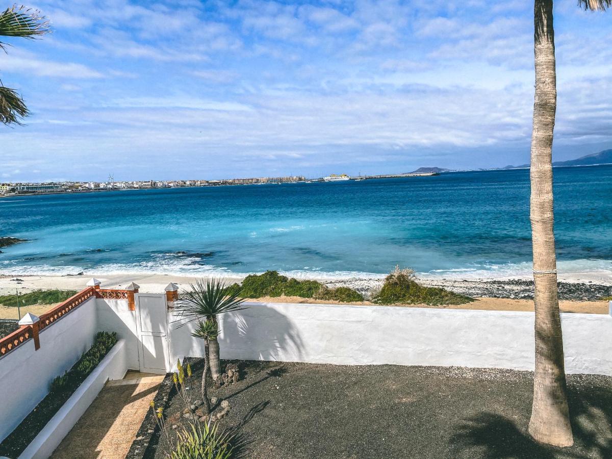 Villa Los Flamencos By Veaco- Beachfront & Pool Corralejo Esterno foto